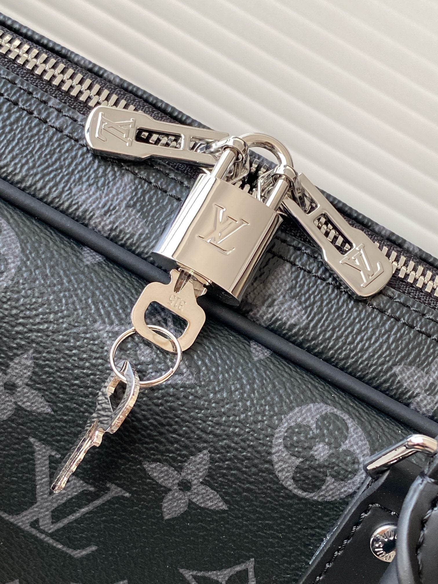 Louis Vuitton Porte-Documents