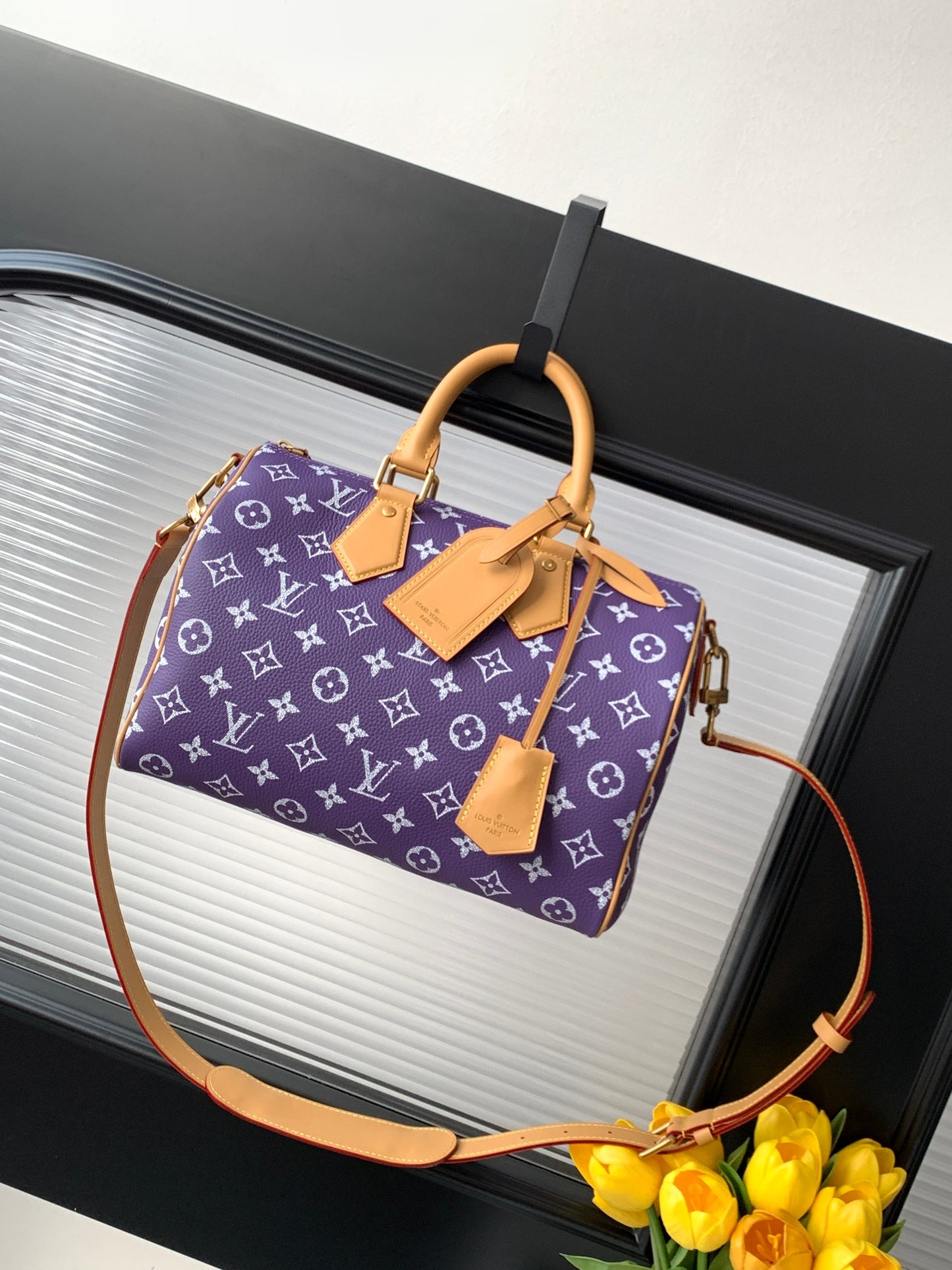 Swift P9 Handbag