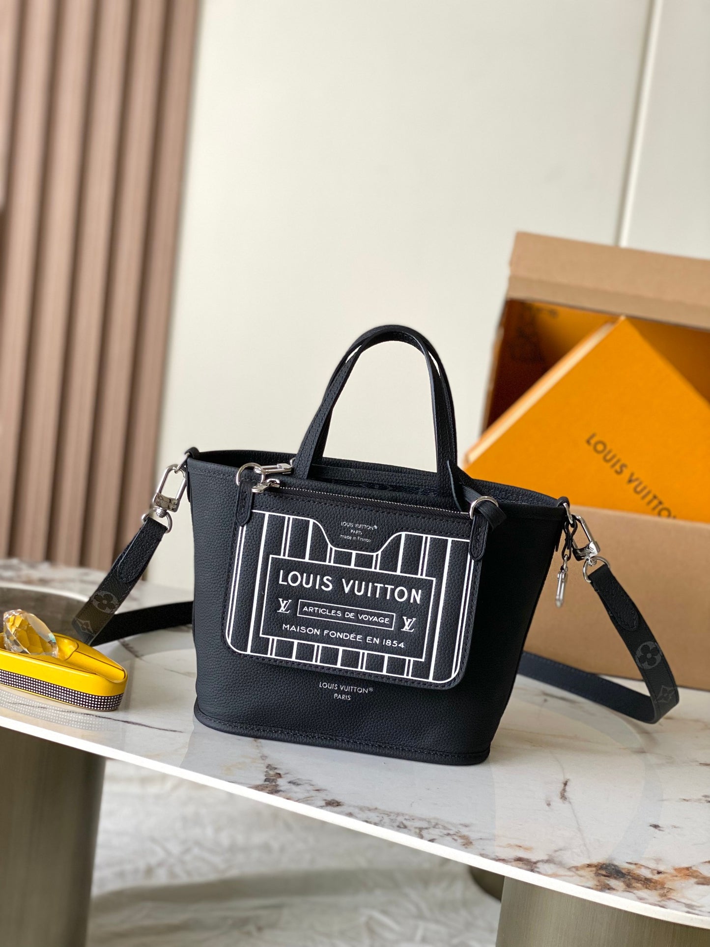 New Reversible Style in the Eternal Collection