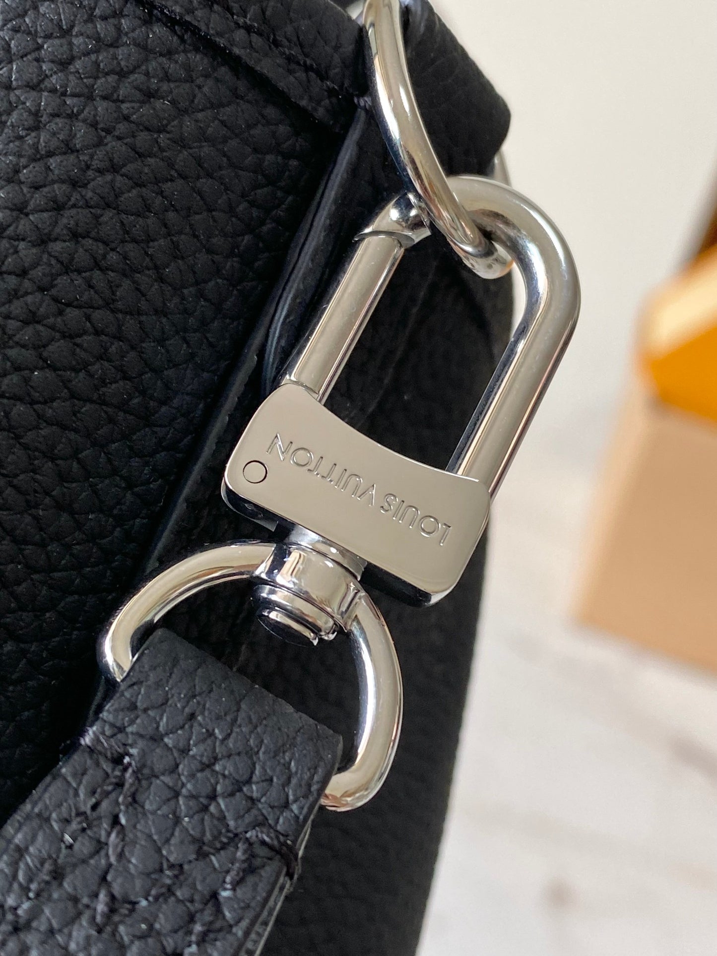 New Reversible Style in the Eternal Collection