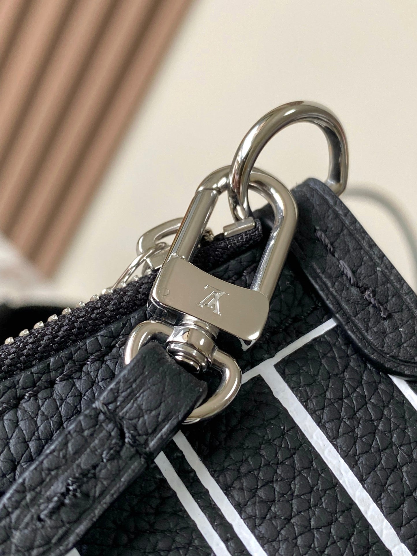 New Reversible Style in the Eternal Collection