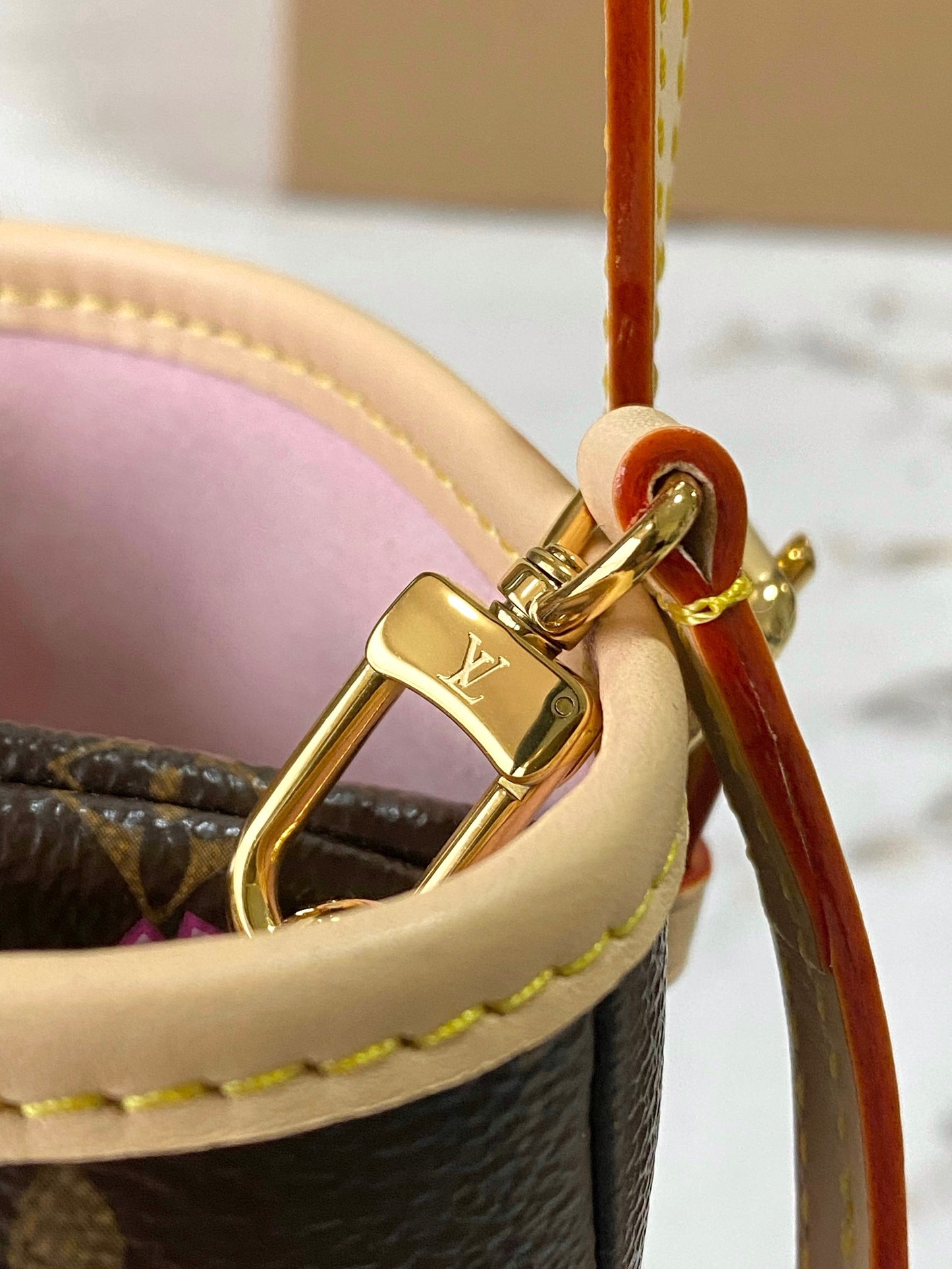 nano bucket bag: Takashi Murakami Sakura Series Handbag