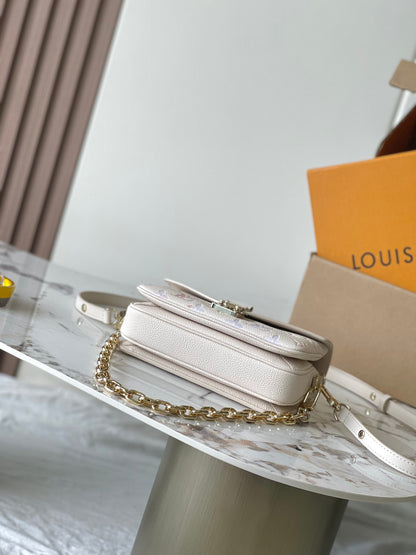 Pochette Metis Small Messenger Bag