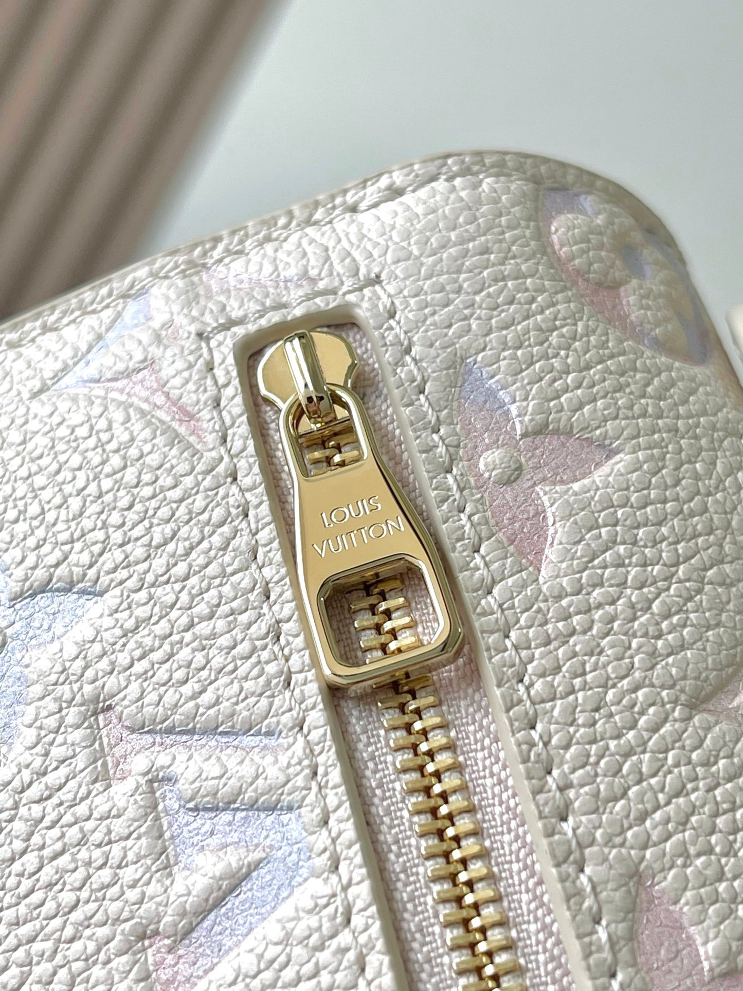 Pochette Metis Small Messenger Bag