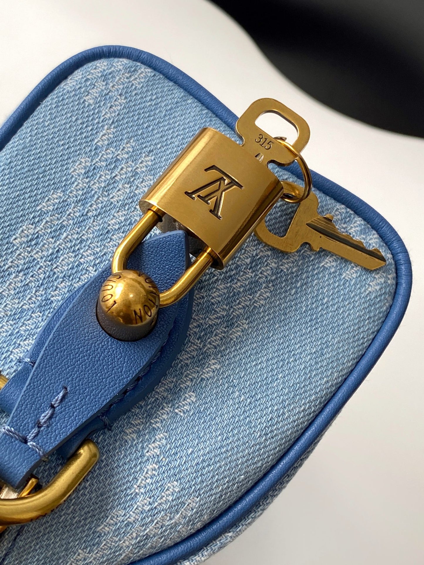 LOUIS VUITTON Speed 18 BlueDenim Bag