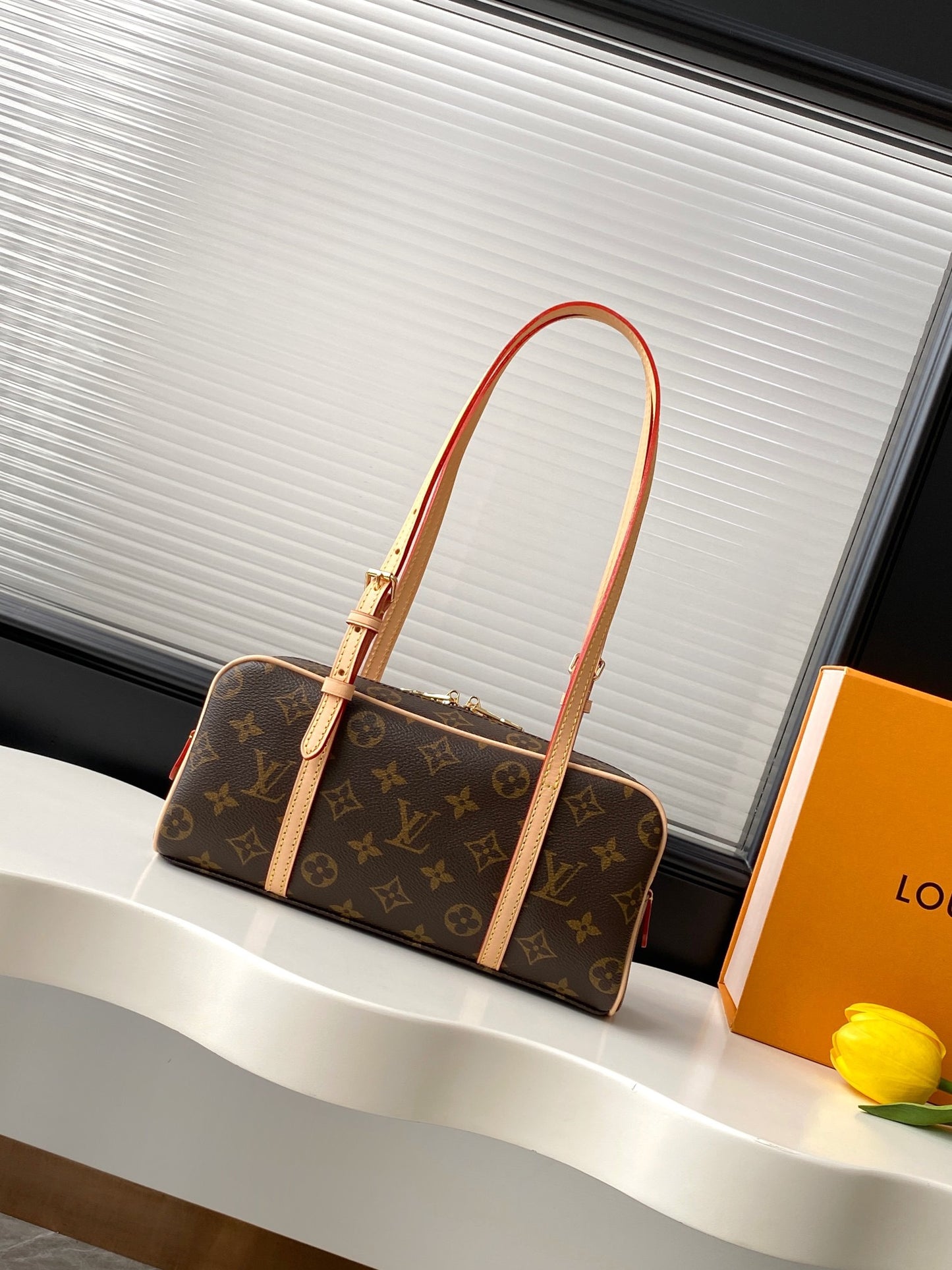 LOUIS VUITTON hang on  Underarm bag