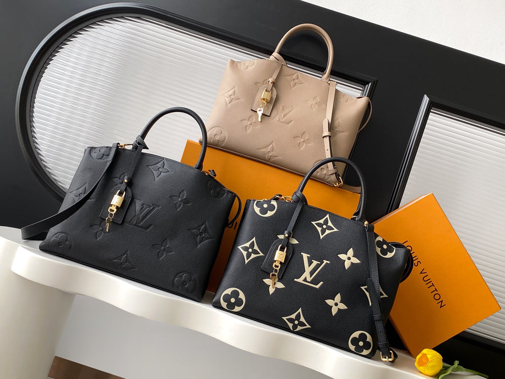 Louis Vuitton On The Go Navy Blue