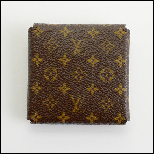 RDC11042 Authentic LOUIS VUITTON LV Monogram Engagement Ring Holder Jewelry Case