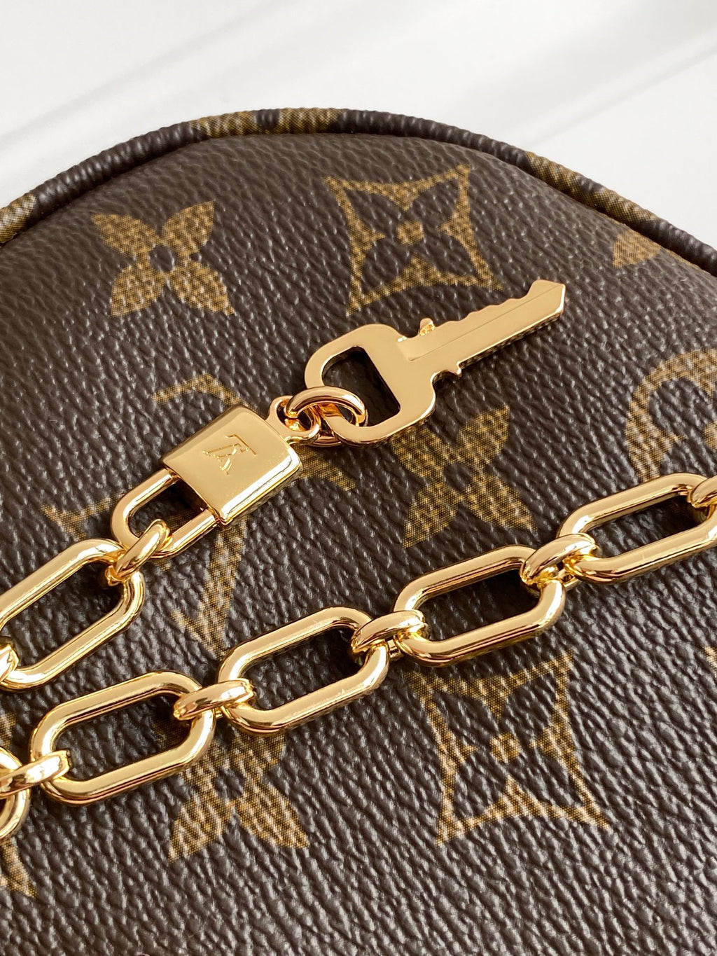 Louis Vuitton Unforgettable Shoulder Bag