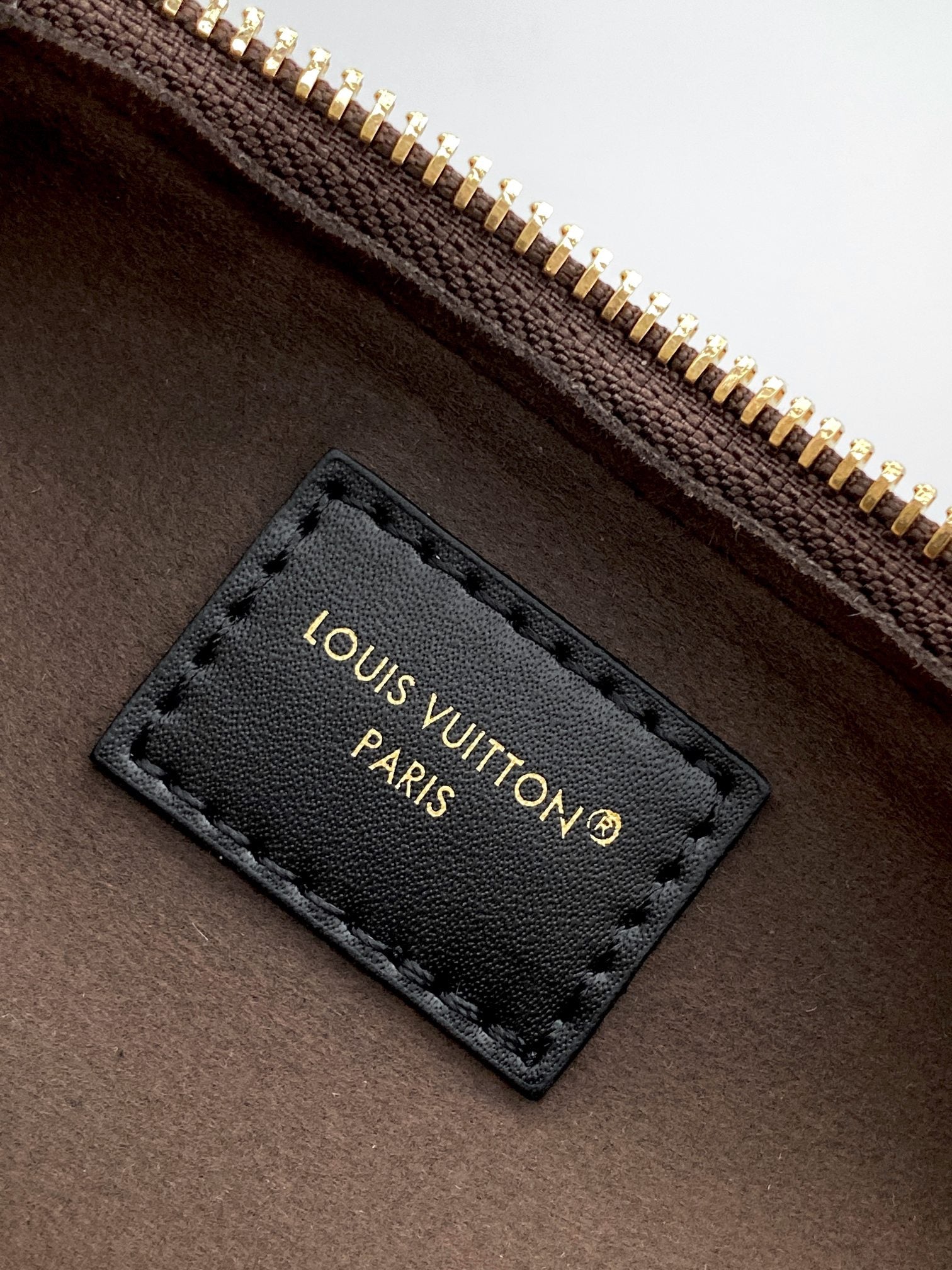 Louis Vuitton Unforgettable Shoulder Bag