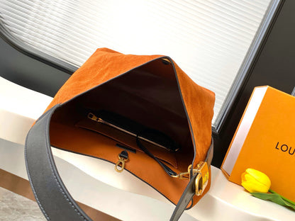 Louis Vuitton low keyhobo