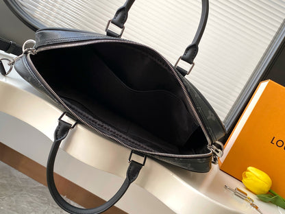 Louis Vuitton Porte-Documents