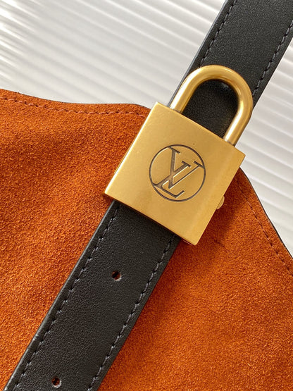 Louis Vuitton low keyhobo