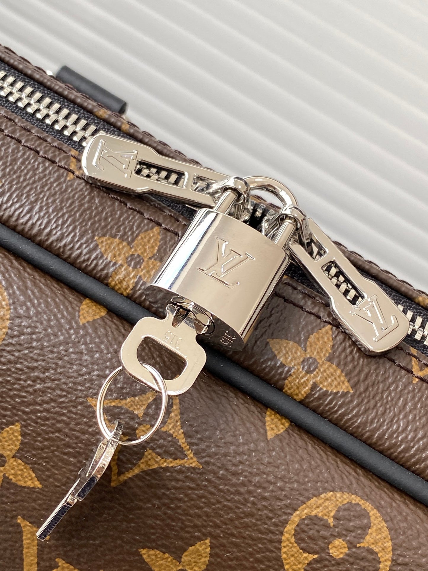 Louis Vuitton Porte-Documents