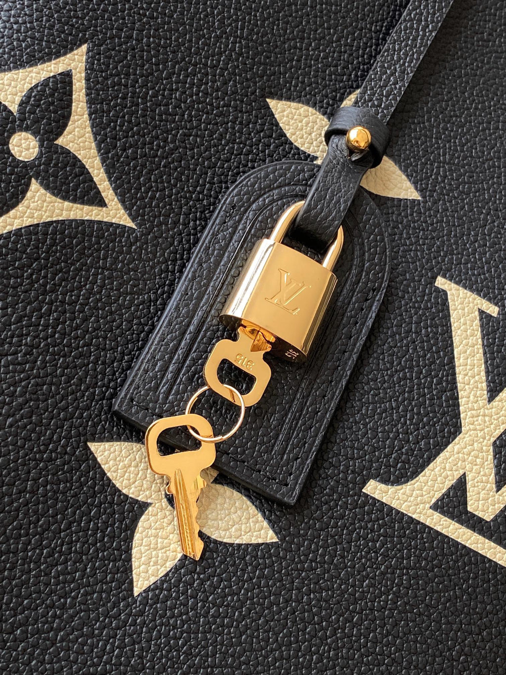 Louis Vuitton On The Go Navy Blue